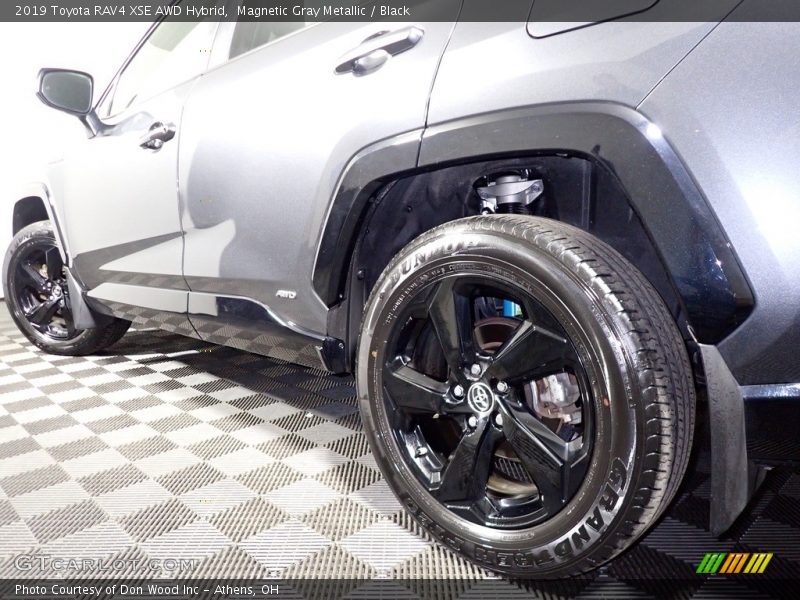 Magnetic Gray Metallic / Black 2019 Toyota RAV4 XSE AWD Hybrid