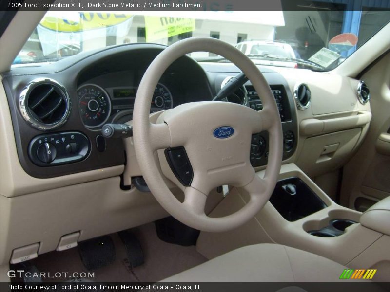 Dark Stone Metallic / Medium Parchment 2005 Ford Expedition XLT
