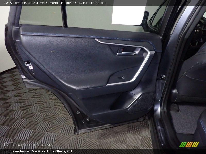 Magnetic Gray Metallic / Black 2019 Toyota RAV4 XSE AWD Hybrid