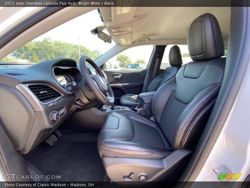 Bright White / Black 2020 Jeep Cherokee Latitude Plus 4x4