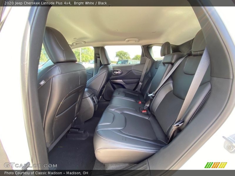 Bright White / Black 2020 Jeep Cherokee Latitude Plus 4x4