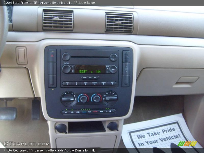 Arizona Beige Metallic / Pebble Beige 2004 Ford Freestar SE