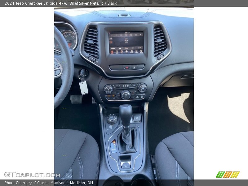 Billet Silver Metallic / Black 2021 Jeep Cherokee Latitude 4x4