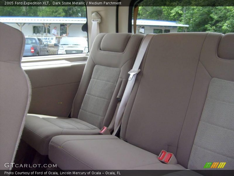 Dark Stone Metallic / Medium Parchment 2005 Ford Expedition XLT
