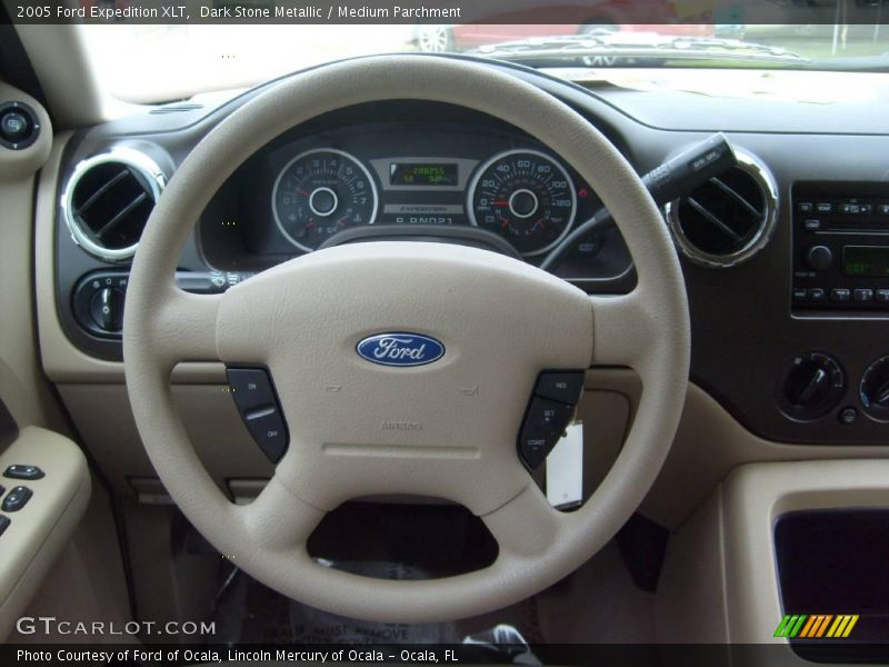 Dark Stone Metallic / Medium Parchment 2005 Ford Expedition XLT