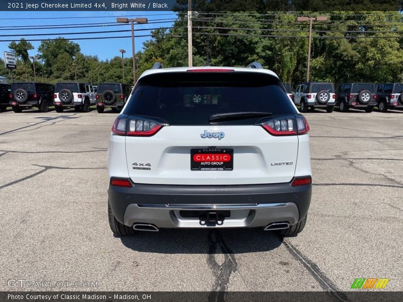 Bright White / Black 2021 Jeep Cherokee Limited 4x4