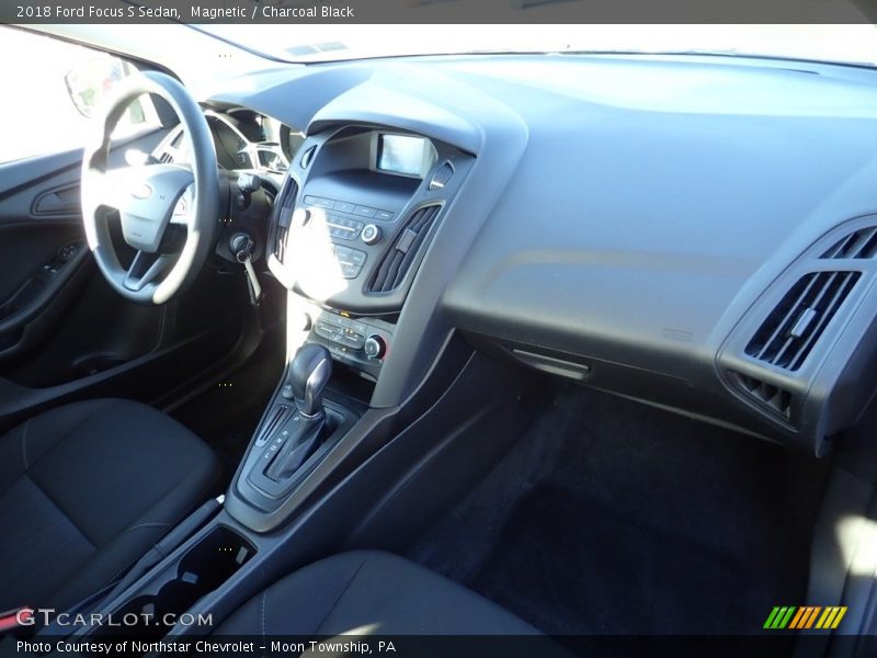 Magnetic / Charcoal Black 2018 Ford Focus S Sedan