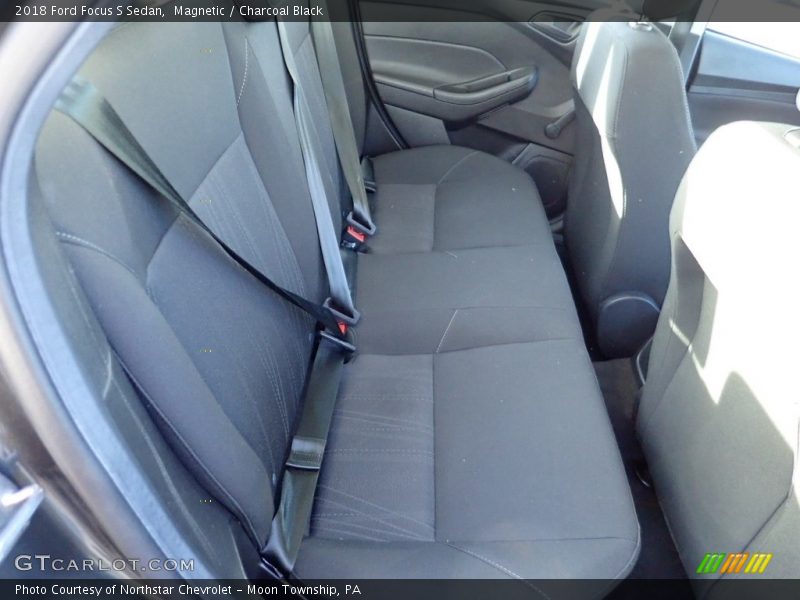 Magnetic / Charcoal Black 2018 Ford Focus S Sedan