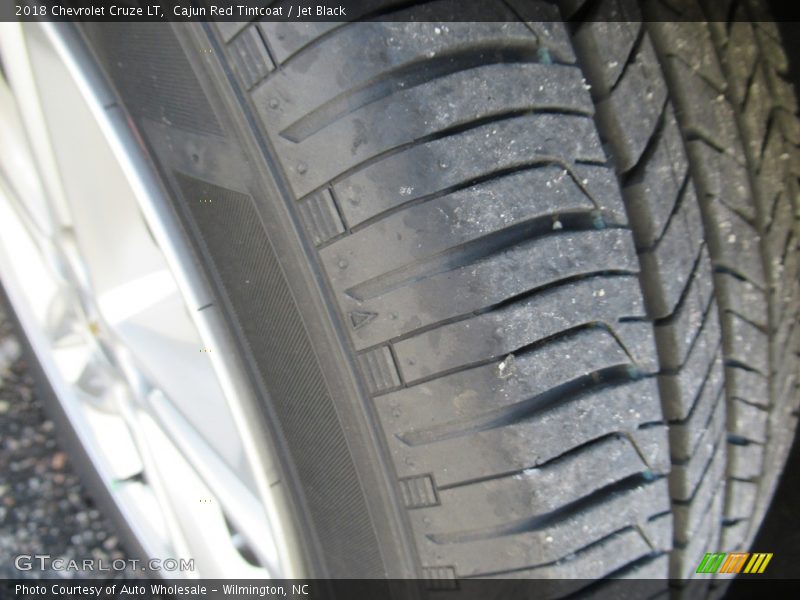 Cajun Red Tintcoat / Jet Black 2018 Chevrolet Cruze LT