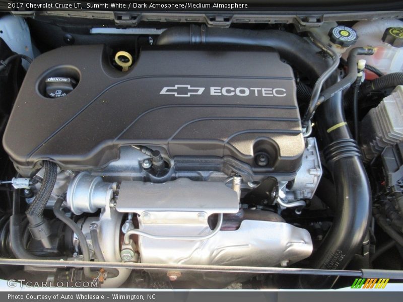 Summit White / Dark Atmosphere/Medium Atmosphere 2017 Chevrolet Cruze LT