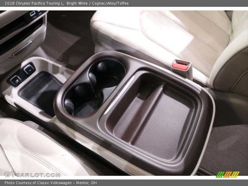 Bright White / Cognac/Alloy/Toffee 2018 Chrysler Pacifica Touring L