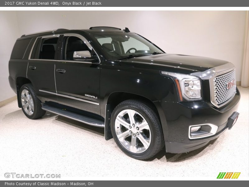 Onyx Black / Jet Black 2017 GMC Yukon Denali 4WD