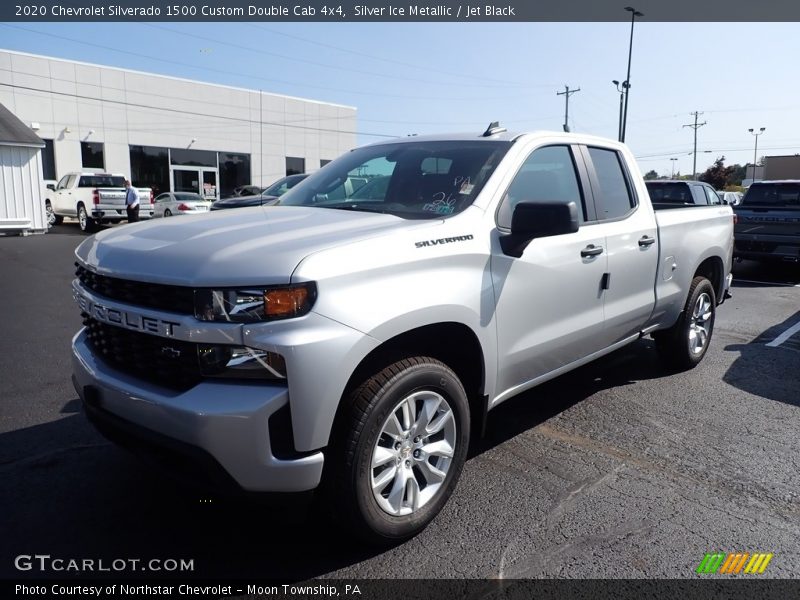 Front 3/4 View of 2020 Silverado 1500 Custom Double Cab 4x4