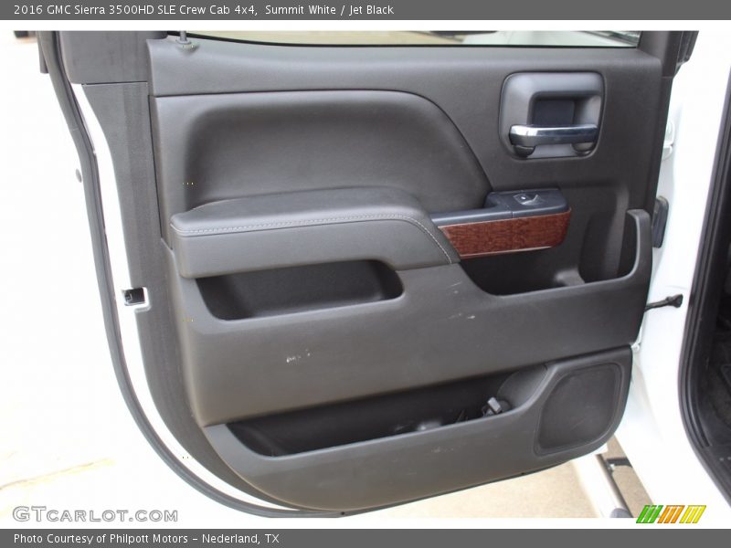 Door Panel of 2016 Sierra 3500HD SLE Crew Cab 4x4