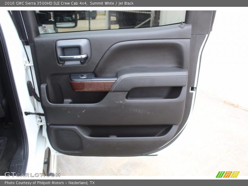 Door Panel of 2016 Sierra 3500HD SLE Crew Cab 4x4