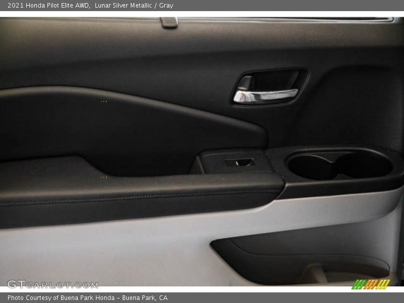 Lunar Silver Metallic / Gray 2021 Honda Pilot Elite AWD