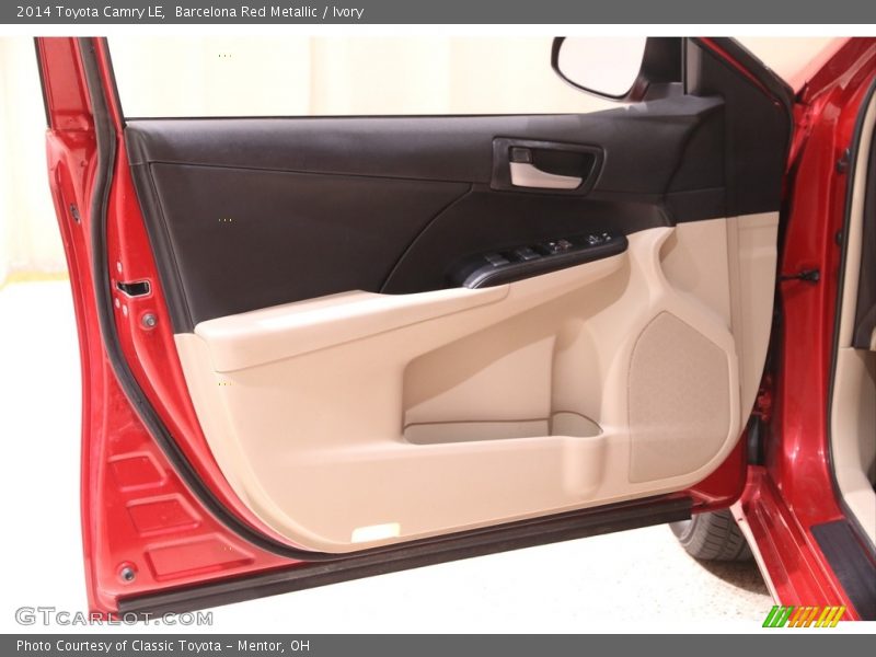 Barcelona Red Metallic / Ivory 2014 Toyota Camry LE