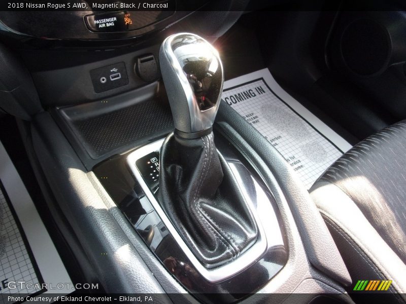 Magnetic Black / Charcoal 2018 Nissan Rogue S AWD
