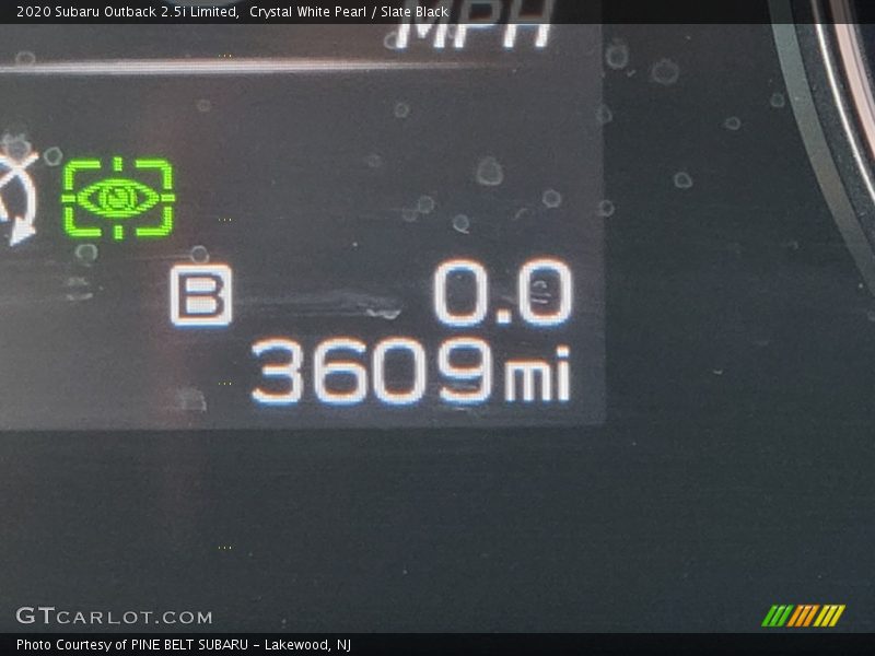 Crystal White Pearl / Slate Black 2020 Subaru Outback 2.5i Limited
