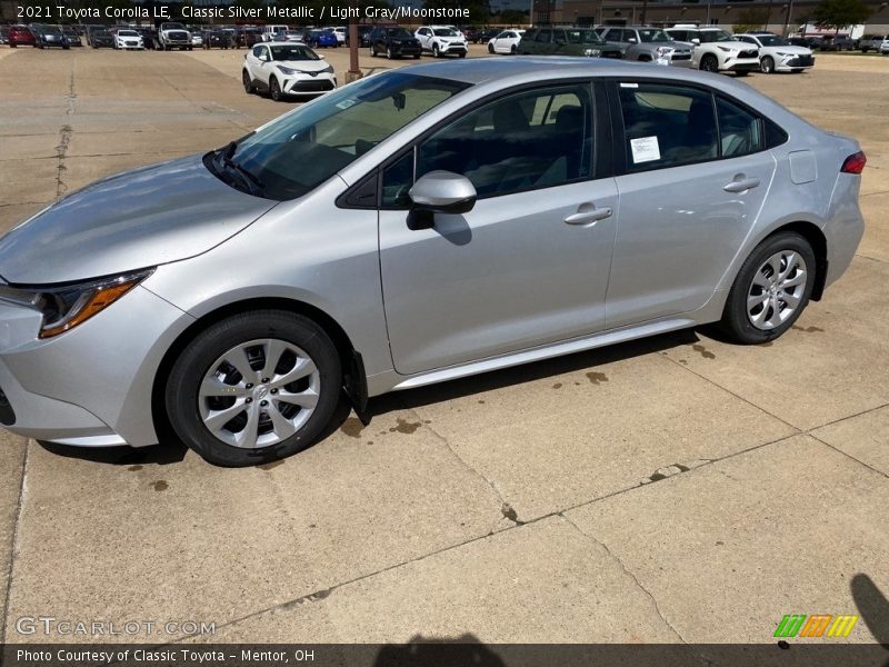 Classic Silver Metallic / Light Gray/Moonstone 2021 Toyota Corolla LE