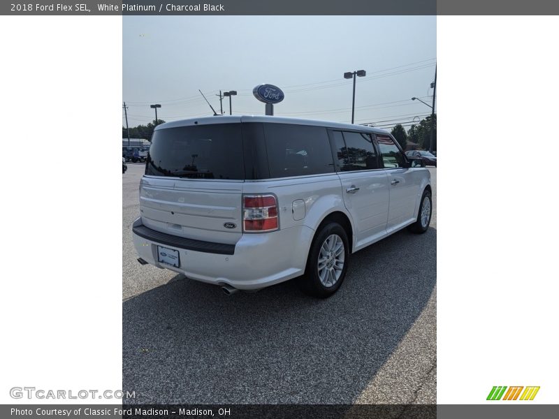 White Platinum / Charcoal Black 2018 Ford Flex SEL