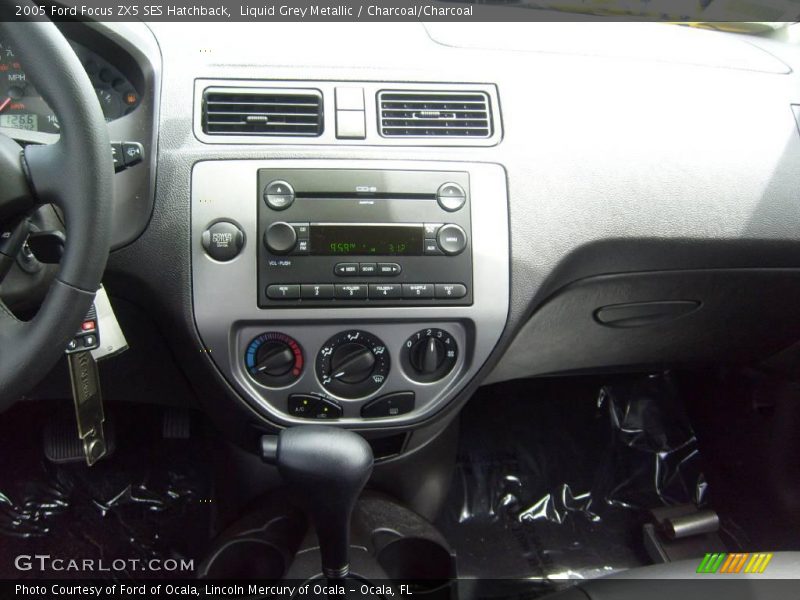 Liquid Grey Metallic / Charcoal/Charcoal 2005 Ford Focus ZX5 SES Hatchback
