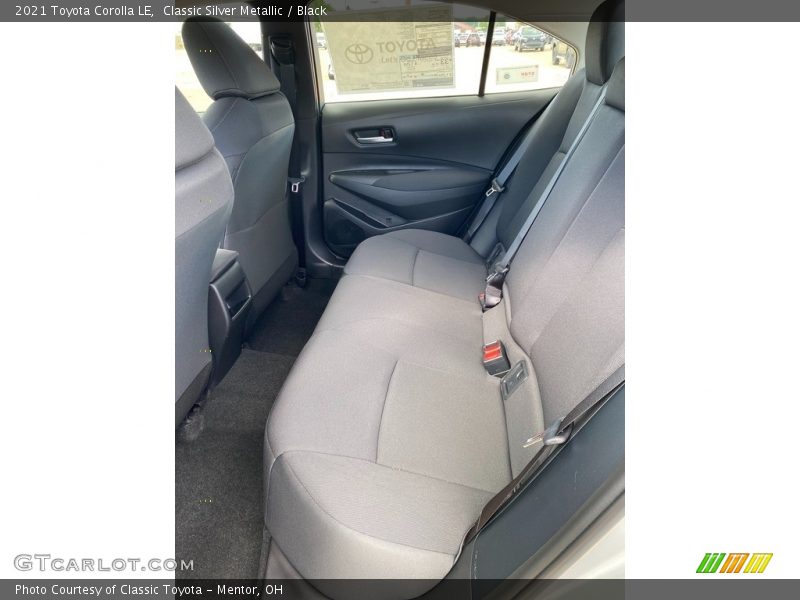 Classic Silver Metallic / Black 2021 Toyota Corolla LE