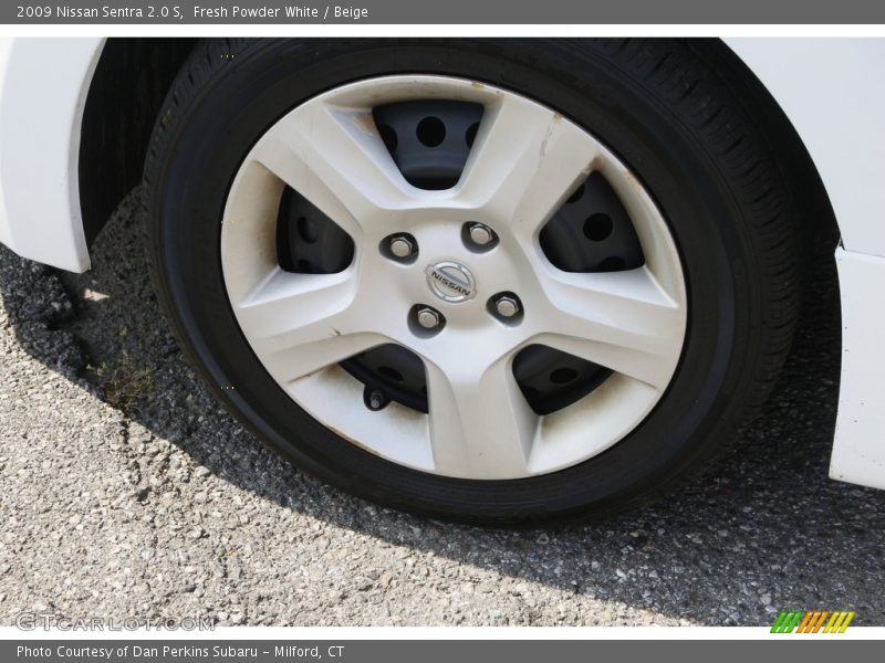 Fresh Powder White / Beige 2009 Nissan Sentra 2.0 S