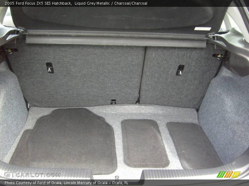 Liquid Grey Metallic / Charcoal/Charcoal 2005 Ford Focus ZX5 SES Hatchback