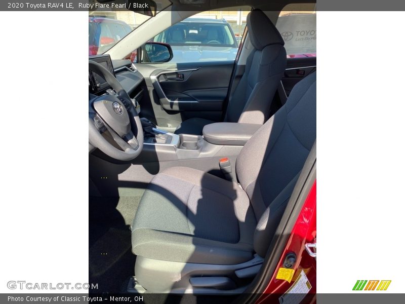Ruby Flare Pearl / Black 2020 Toyota RAV4 LE