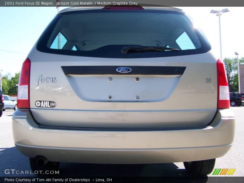 Jackpot Gold Metallic / Medium Graphite Grey 2001 Ford Focus SE Wagon