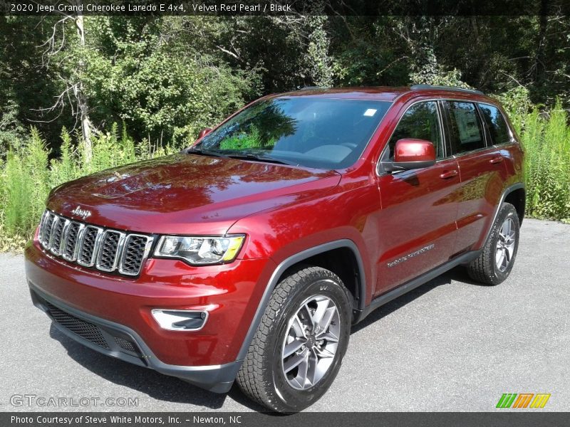 Velvet Red Pearl / Black 2020 Jeep Grand Cherokee Laredo E 4x4