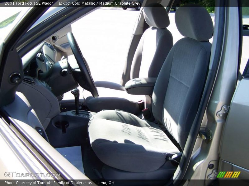 Jackpot Gold Metallic / Medium Graphite Grey 2001 Ford Focus SE Wagon
