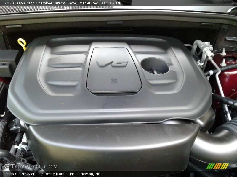 Velvet Red Pearl / Black 2020 Jeep Grand Cherokee Laredo E 4x4