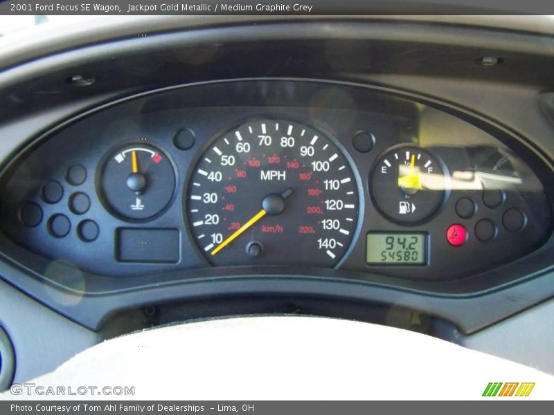 Jackpot Gold Metallic / Medium Graphite Grey 2001 Ford Focus SE Wagon