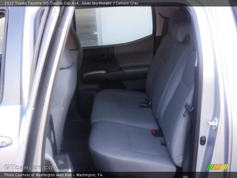 Silver Sky Metallic / Cement Gray 2017 Toyota Tacoma SR5 Double Cab 4x4