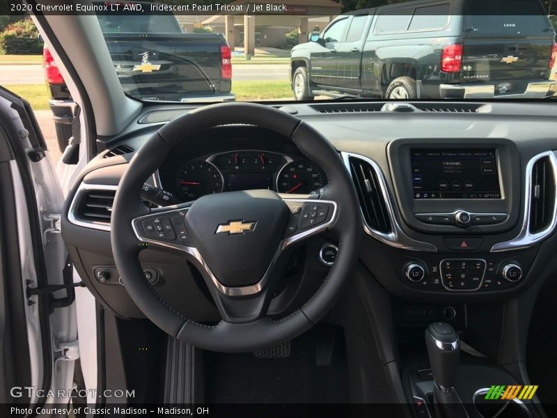 Iridescent Pearl Tricoat / Jet Black 2020 Chevrolet Equinox LT AWD
