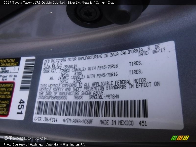 Silver Sky Metallic / Cement Gray 2017 Toyota Tacoma SR5 Double Cab 4x4