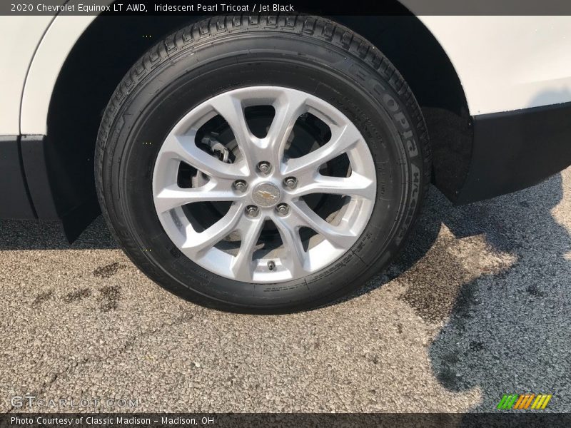 Iridescent Pearl Tricoat / Jet Black 2020 Chevrolet Equinox LT AWD