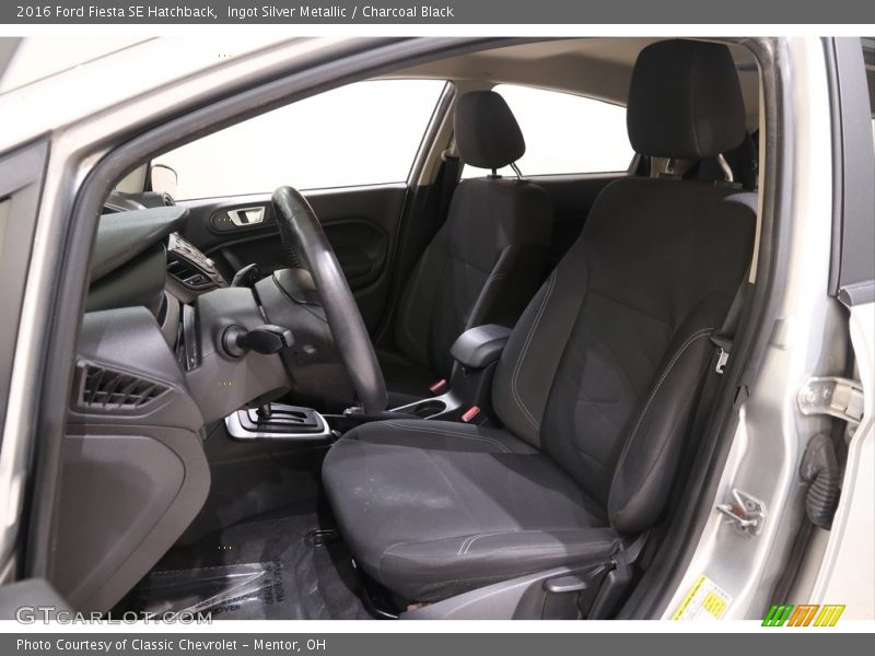 Ingot Silver Metallic / Charcoal Black 2016 Ford Fiesta SE Hatchback