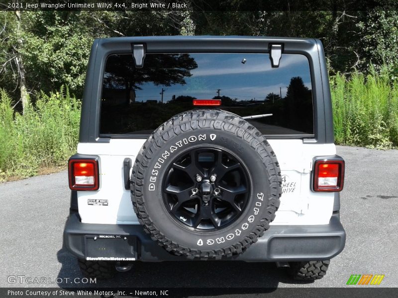 Bright White / Black 2021 Jeep Wrangler Unlimited Willys 4x4