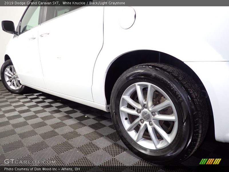 White Knuckle / Black/Light Graystone 2019 Dodge Grand Caravan SXT