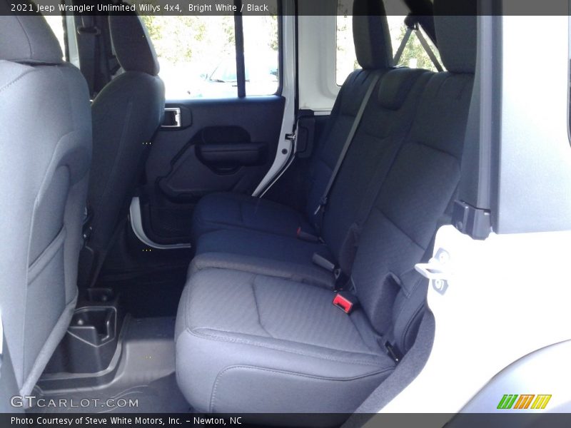 Bright White / Black 2021 Jeep Wrangler Unlimited Willys 4x4