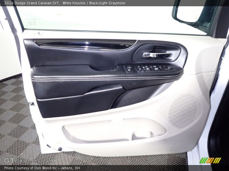 White Knuckle / Black/Light Graystone 2019 Dodge Grand Caravan SXT