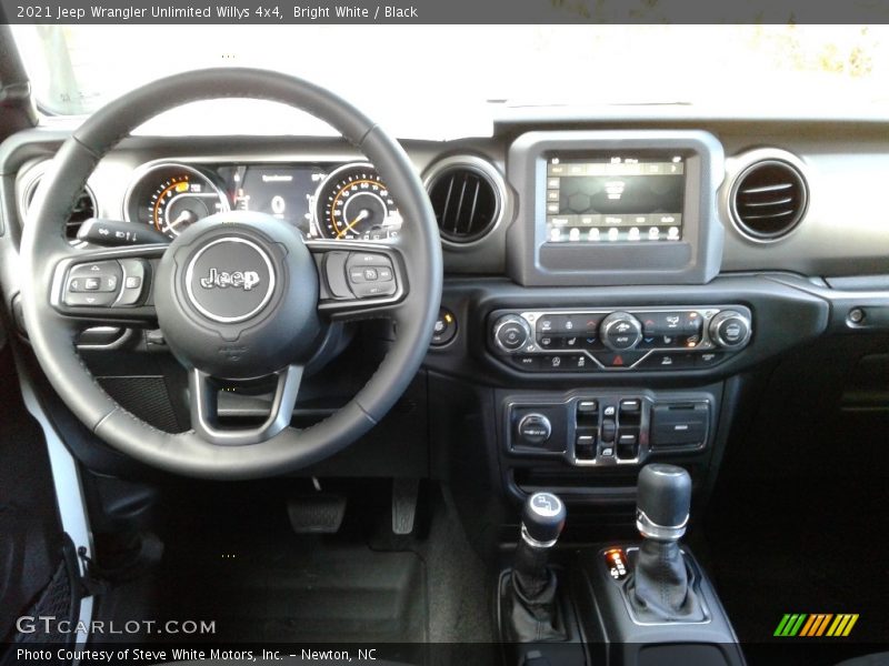Bright White / Black 2021 Jeep Wrangler Unlimited Willys 4x4