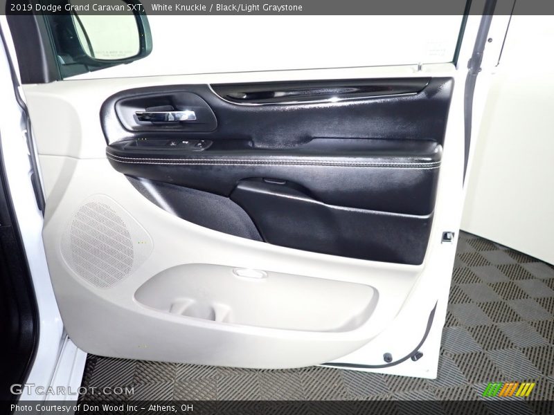 White Knuckle / Black/Light Graystone 2019 Dodge Grand Caravan SXT