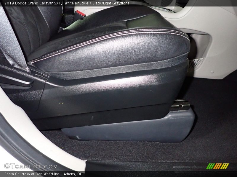 White Knuckle / Black/Light Graystone 2019 Dodge Grand Caravan SXT