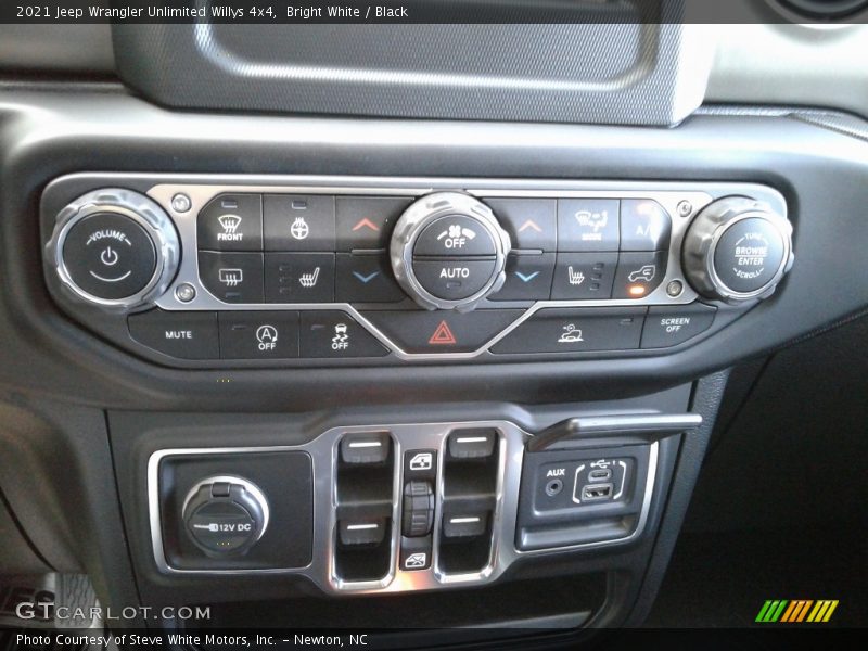 Bright White / Black 2021 Jeep Wrangler Unlimited Willys 4x4