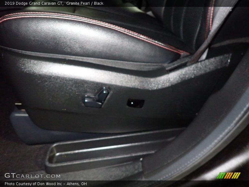 Granite Pearl / Black 2019 Dodge Grand Caravan GT