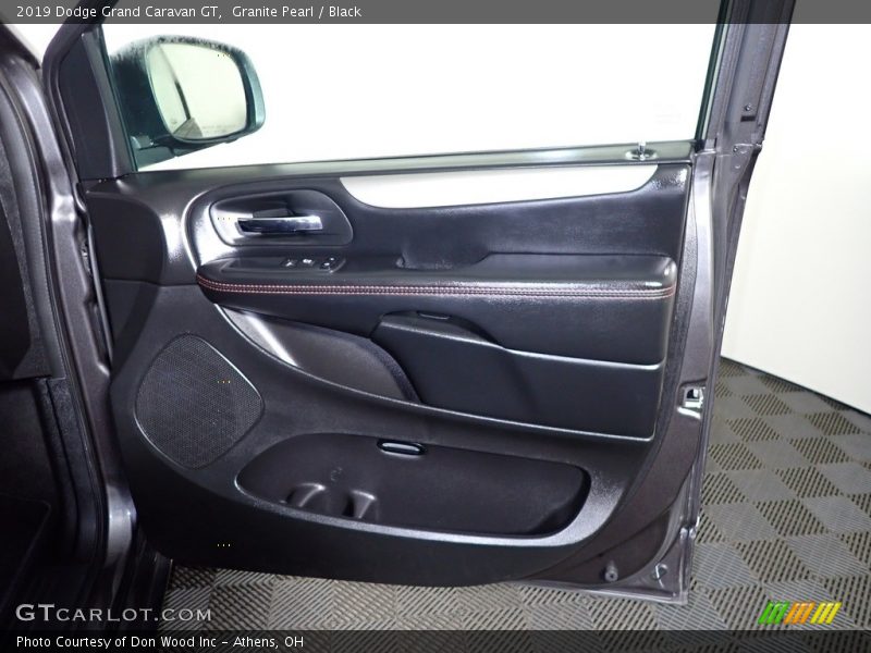 Granite Pearl / Black 2019 Dodge Grand Caravan GT